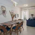 Downtown Guesthouse By Estia